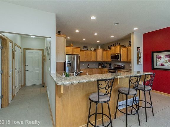 5th image of 5933 NW 103rd St