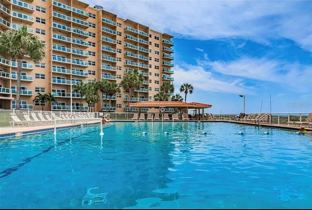 2 bed, 2.0 bath, 1054 sqft, $4,500 — Photo 1