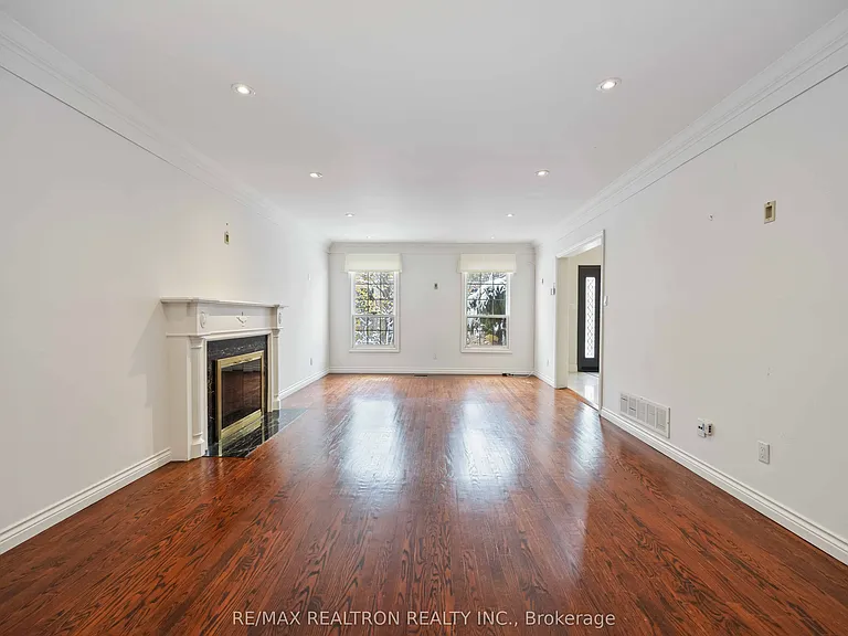 12 Donwoods Dr — Photo 6