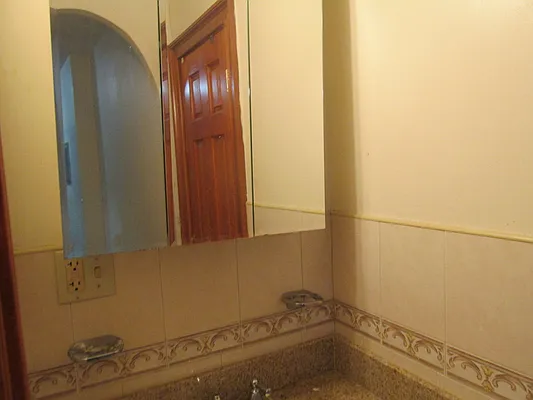 Rented by Windsor Homes Realty Corp | media 10