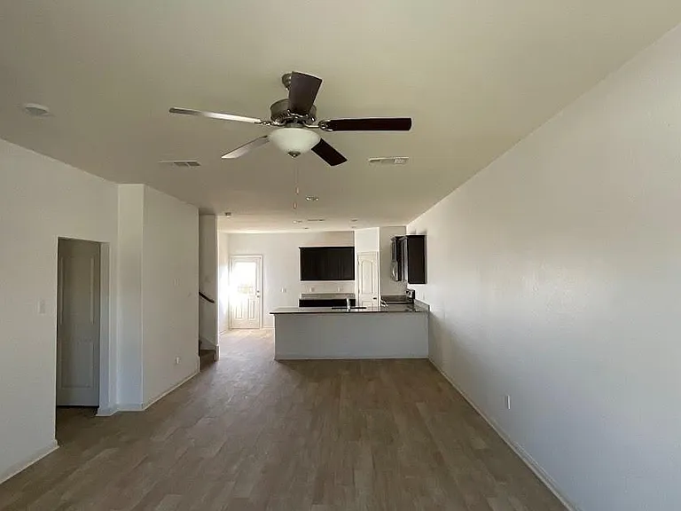 172 Allington Cir — Photo 6