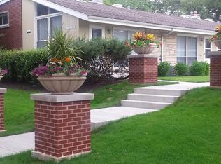 422 Ridge Rd #428, Wilmette, IL 60091