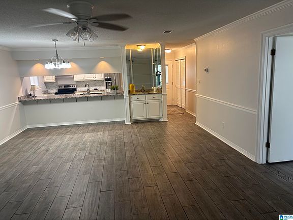 5th image of 9495 Villas Dr