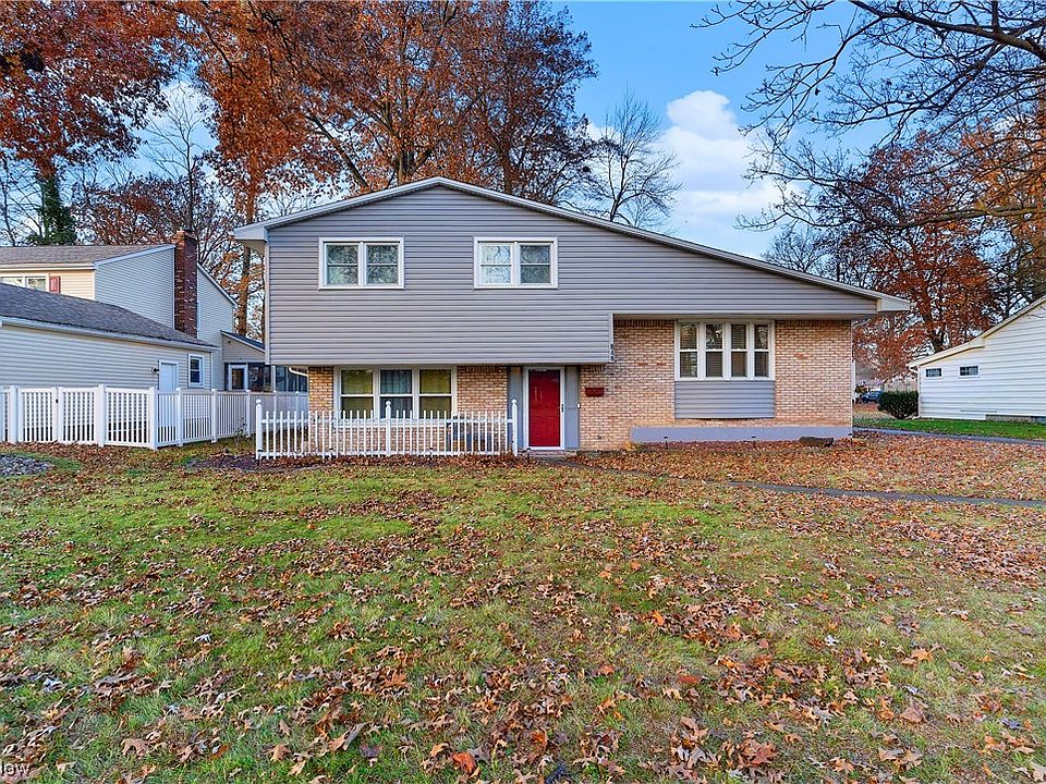 1st image of 848 Mapleridge Dr