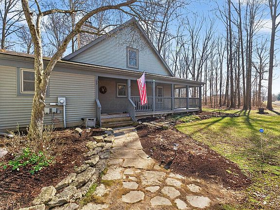 5th image of 3734 Warrensburg Rd