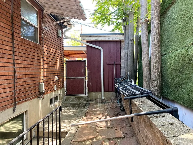 1246 E Crystal Ave #1 — Photo 3