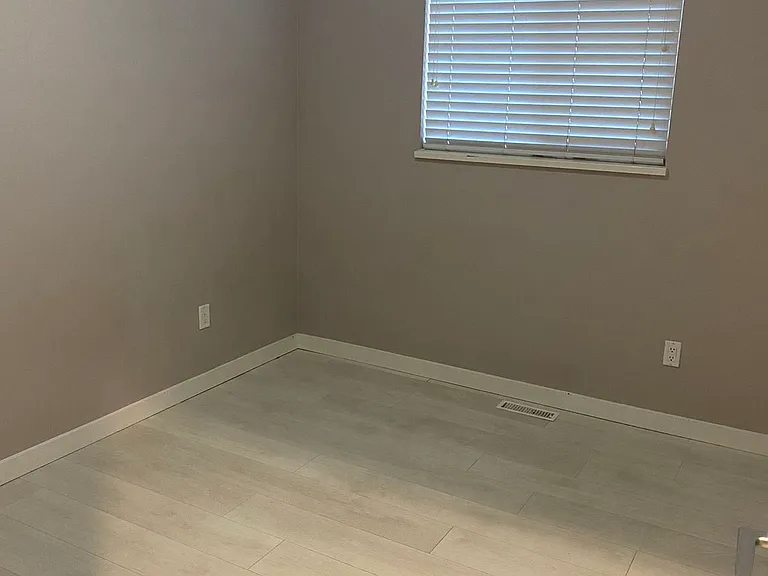 4978 Clinton St — Photo 3