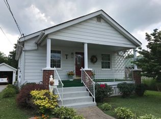 507 N Laurel St, Fairfield, IL 62837
