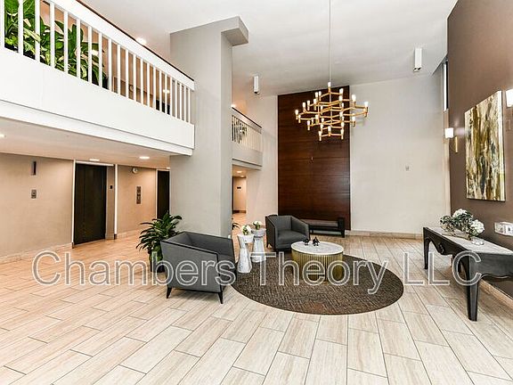 3rd image of 2300 Pimmit Dr APT 914