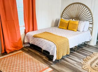 102 E Bay Dr APT 2, Treasure Island, FL 33706