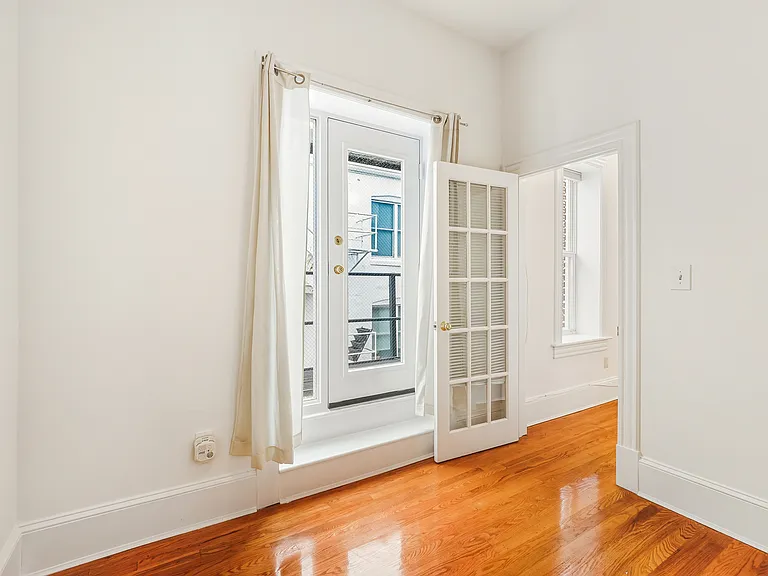 1807 California St NW #305 — Photo 22