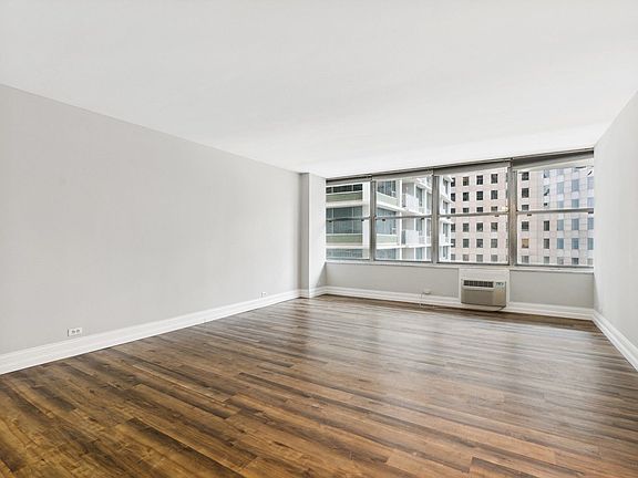 3rd image of 1000 N Lake Shore Dr APT 1203