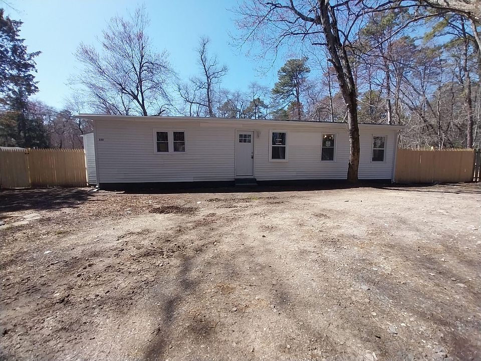 1st image of 550 Elm Ave