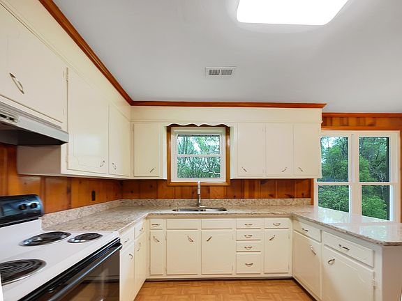 2nd image of 2234 Weona Dr