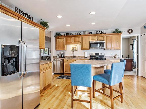 3rd image of 8412 Sutcliffe Dr