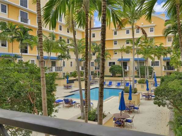 8390 SW 72nd Ave APT 530, Miami, FL 33143