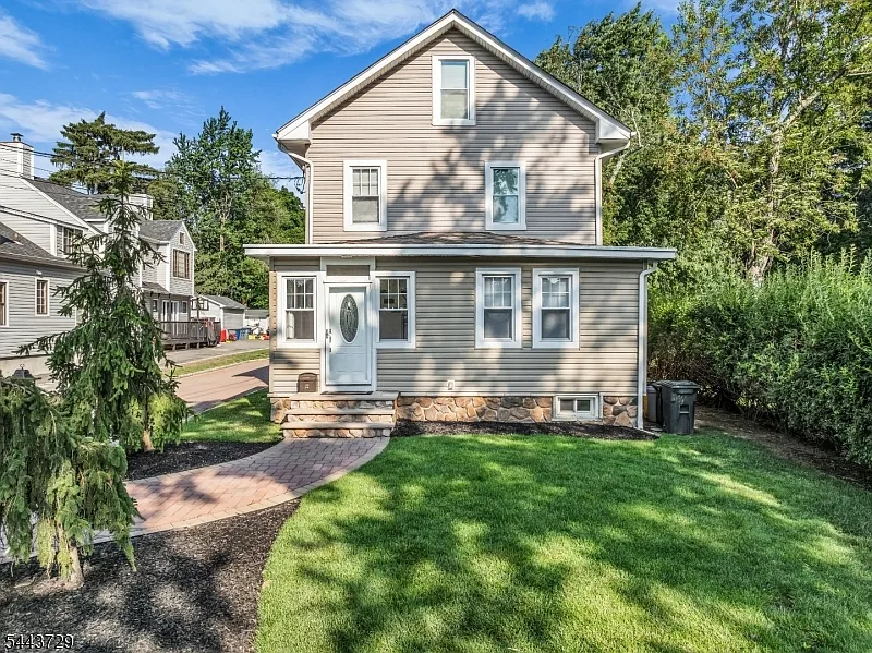 22 Personette St #1