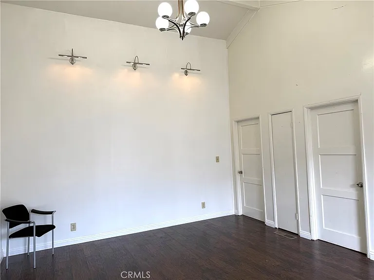 1148 S 2nd St — Photo 9