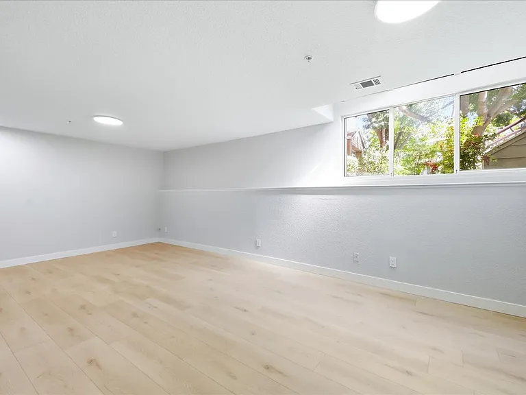 521 Porpoise Bay Ter #A — Photo 58