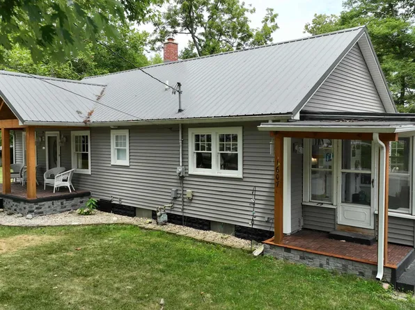 1607 Lawson Ln, Monticello, IN 47960