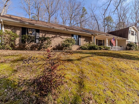 2nd image of 602 Bunker Hill Rd