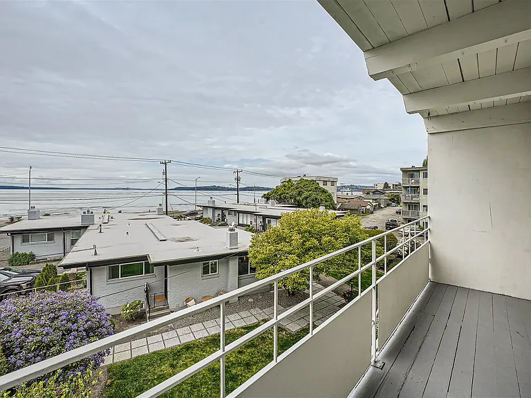Anne Vista Apartments — Photo 21