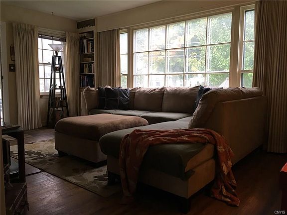 Lots of windows = lots of natural light in this sweet Cape.