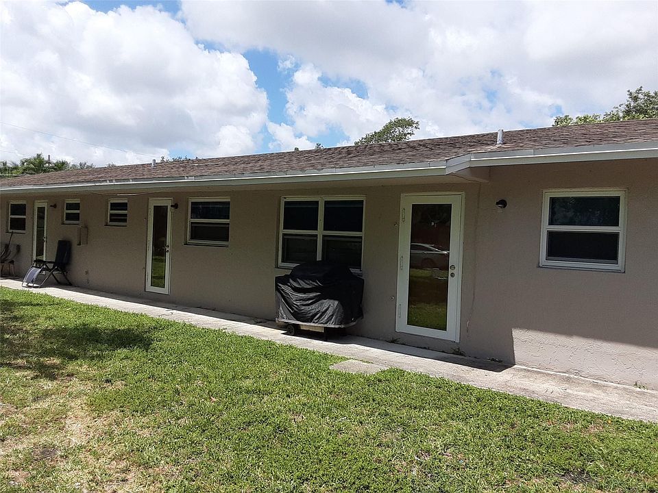1st image of 2210 SW 46th Court