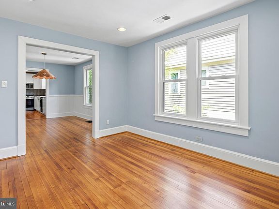 3rd image of 6514 Westmoreland Ave