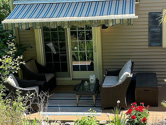 retractable awning 