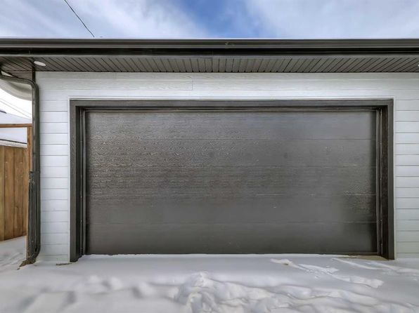 215 W 25th Ave NW, Calgary, AB T2M 2A6