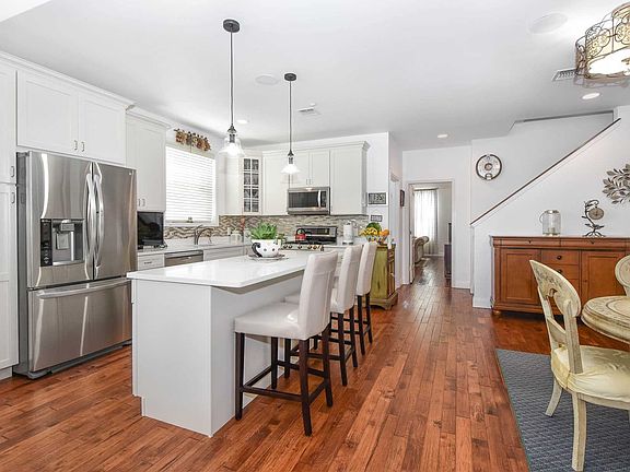 5th image of 1802 Townhome Way