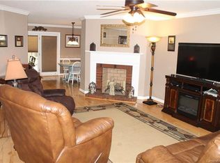 1707 Robinwood Rd, Gastonia, NC 28054