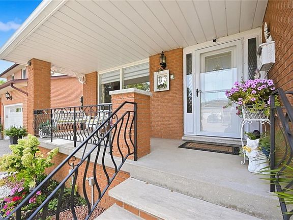 5th image of 83 Oakridge Dr
