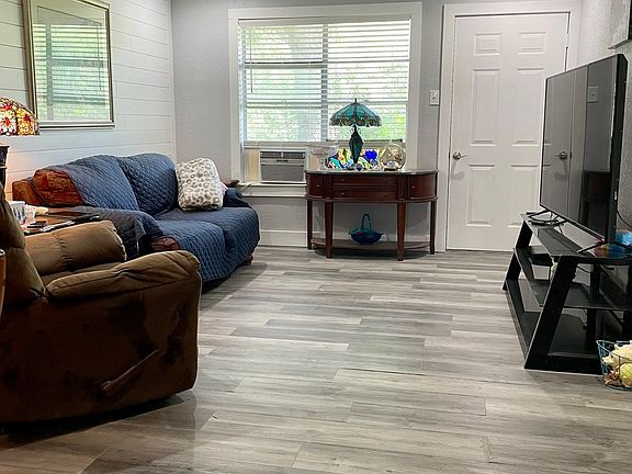5th image of 1051 COUNTRY CLUB DR #18