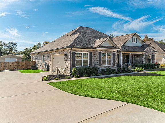 3rd image of 1480 Mill Creek Dr