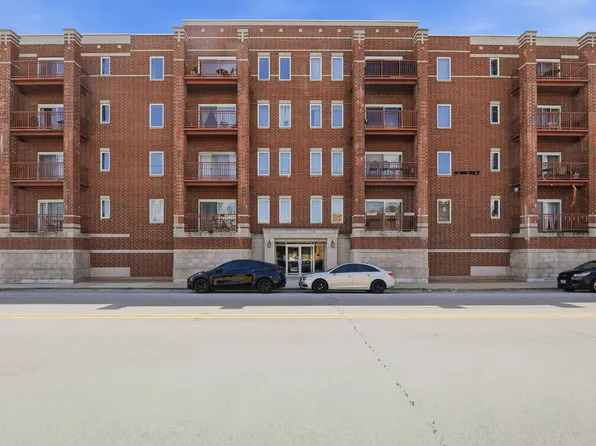 6238 26th St Unit 203, Berwyn, IL 60402