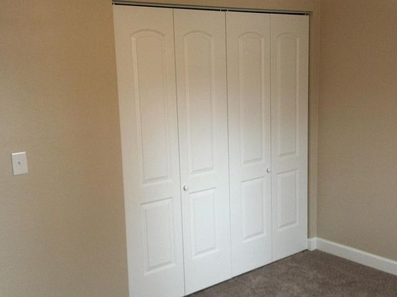 5th image of 519 Pepperhill Ct