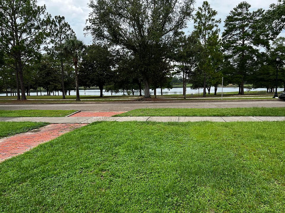 2nd image of 608 Circle Dr