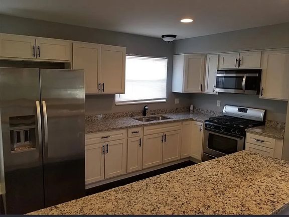 2nd image of 6785 Finchdale Ct