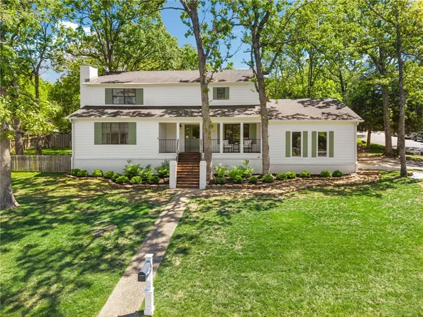 2386 N Azalea Ter, Fayetteville, AR 72703