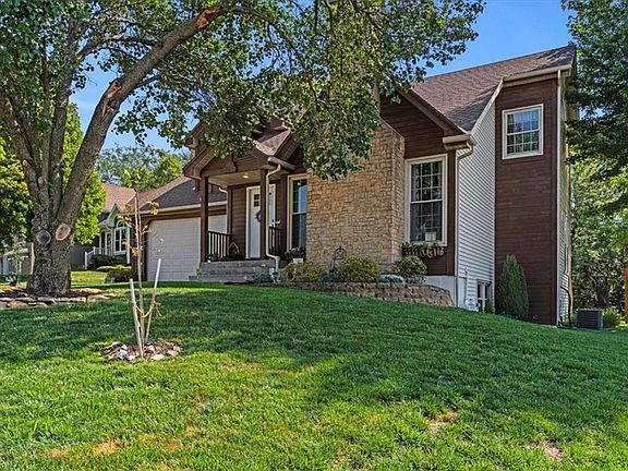 2nd image of 6513 NW Sioux Dr