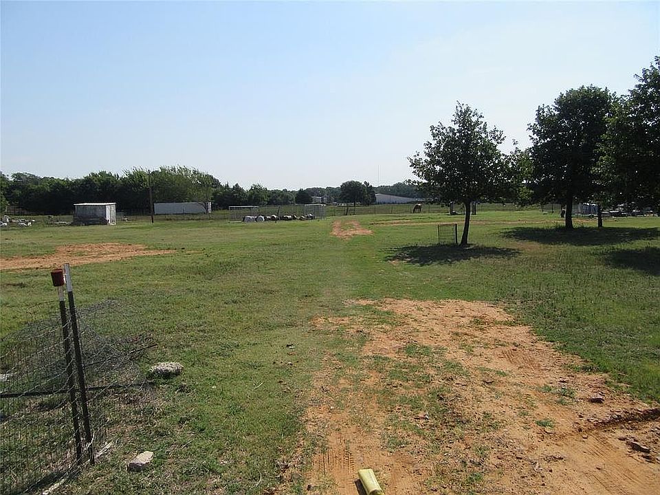 2nd image of 755 Randol Mill Ave