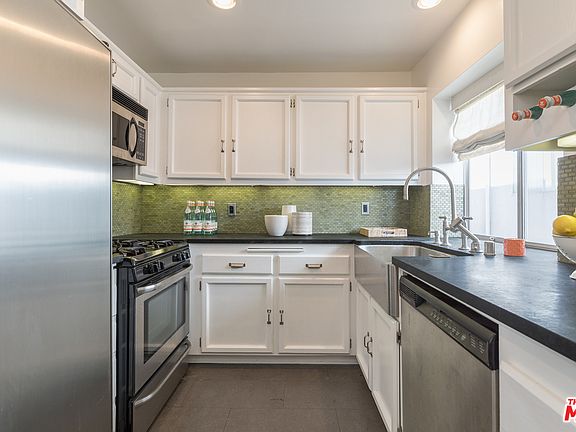 4th image of 10911 Bluffside Dr APT 8