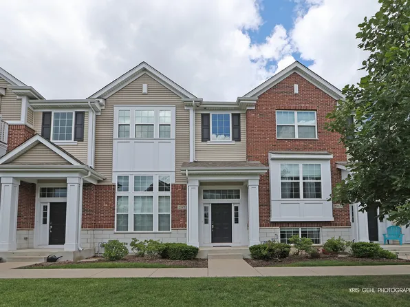 2971 Madison Dr, Naperville, IL 60564