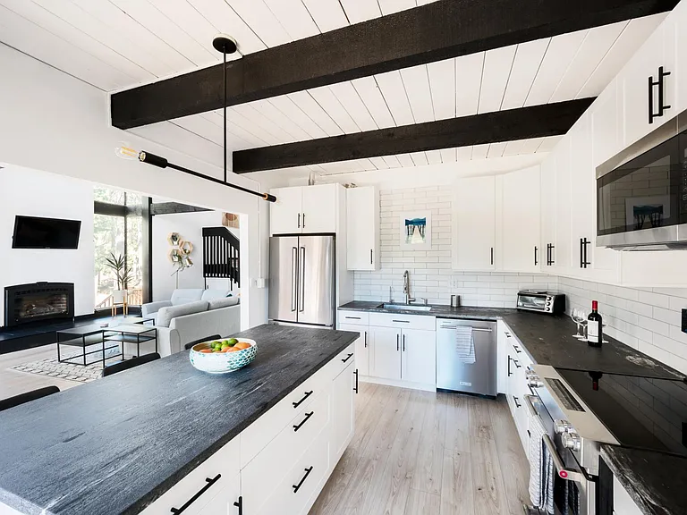14 Chalet Ct — Photo 9