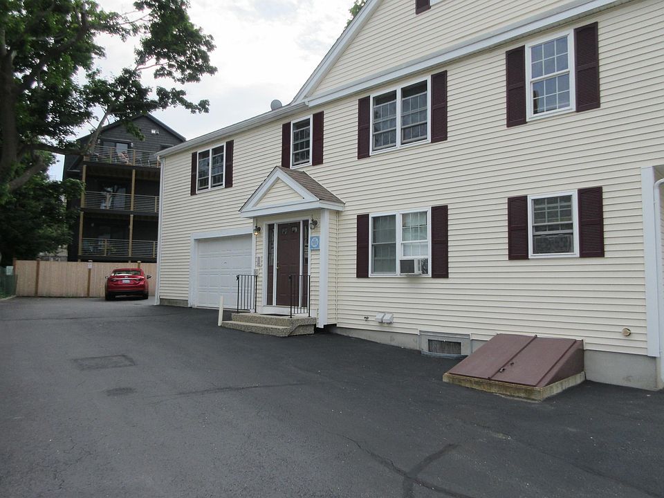 1st image of 22 Railroad Ave #1