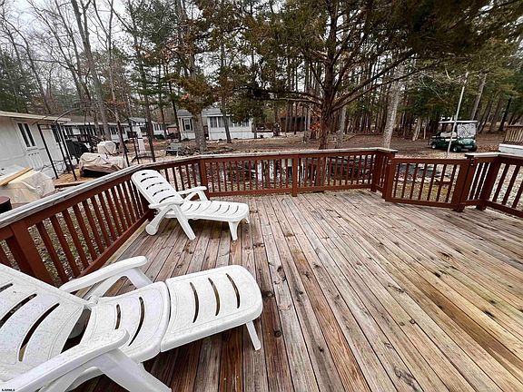 4th image of 135 Thompson #84 Ln