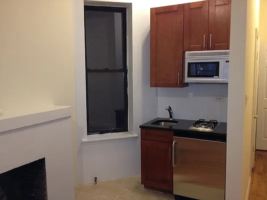 Rented by KVNY Soho | media 35