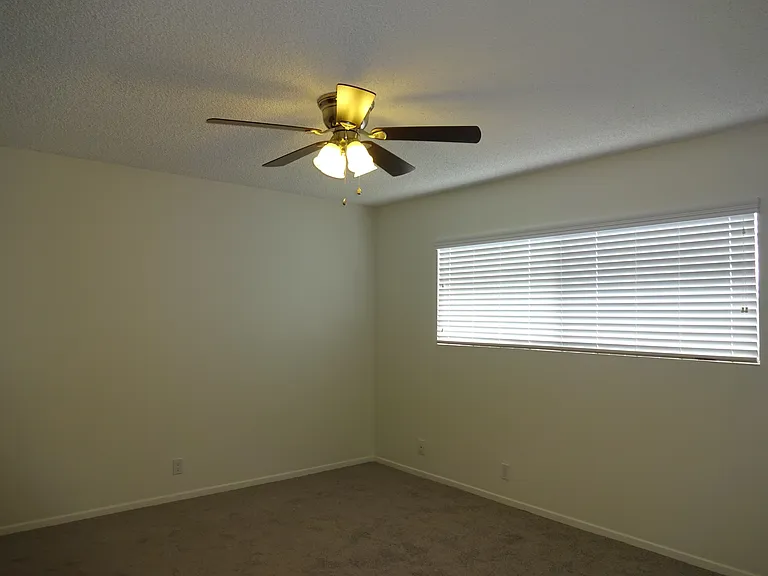 841 W 25th St #2 — Photo 12